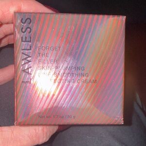 LAWLESS Forget The Filler Skin-Plumping Cream - Red and Silver